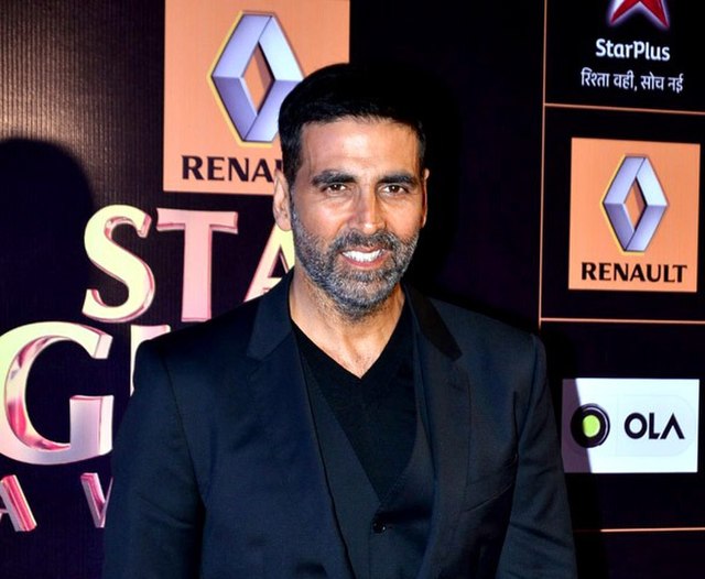 Akshay Kumar red carpet