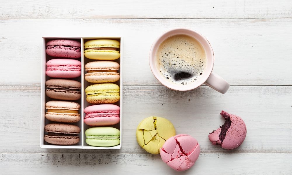 Why do people love macarons? Coffee and Macarons