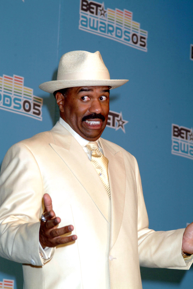 Steve Harvey white suit